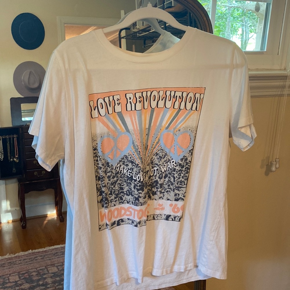 Graphic tee